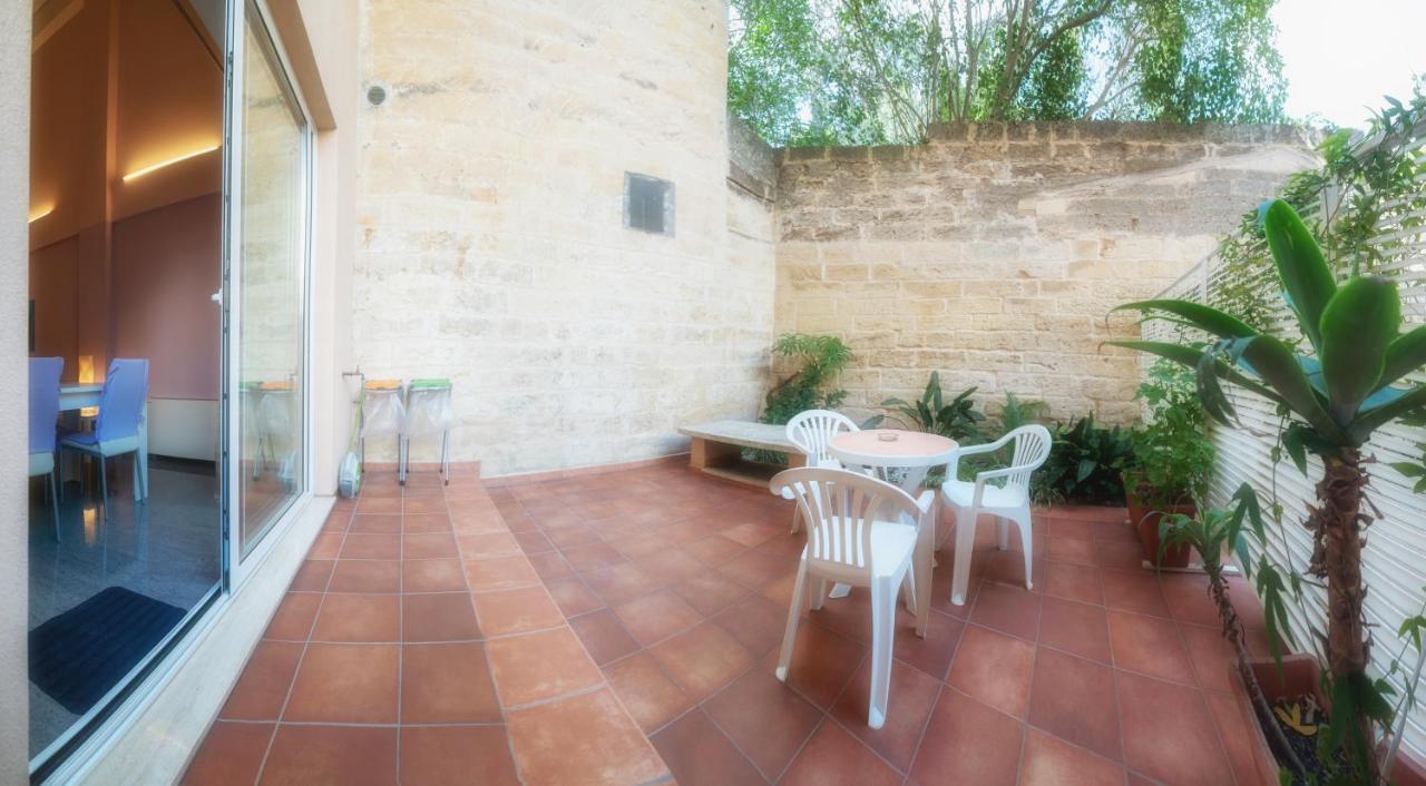 Palazzo Leo Suite And Apartment Lecce Exterior photo
