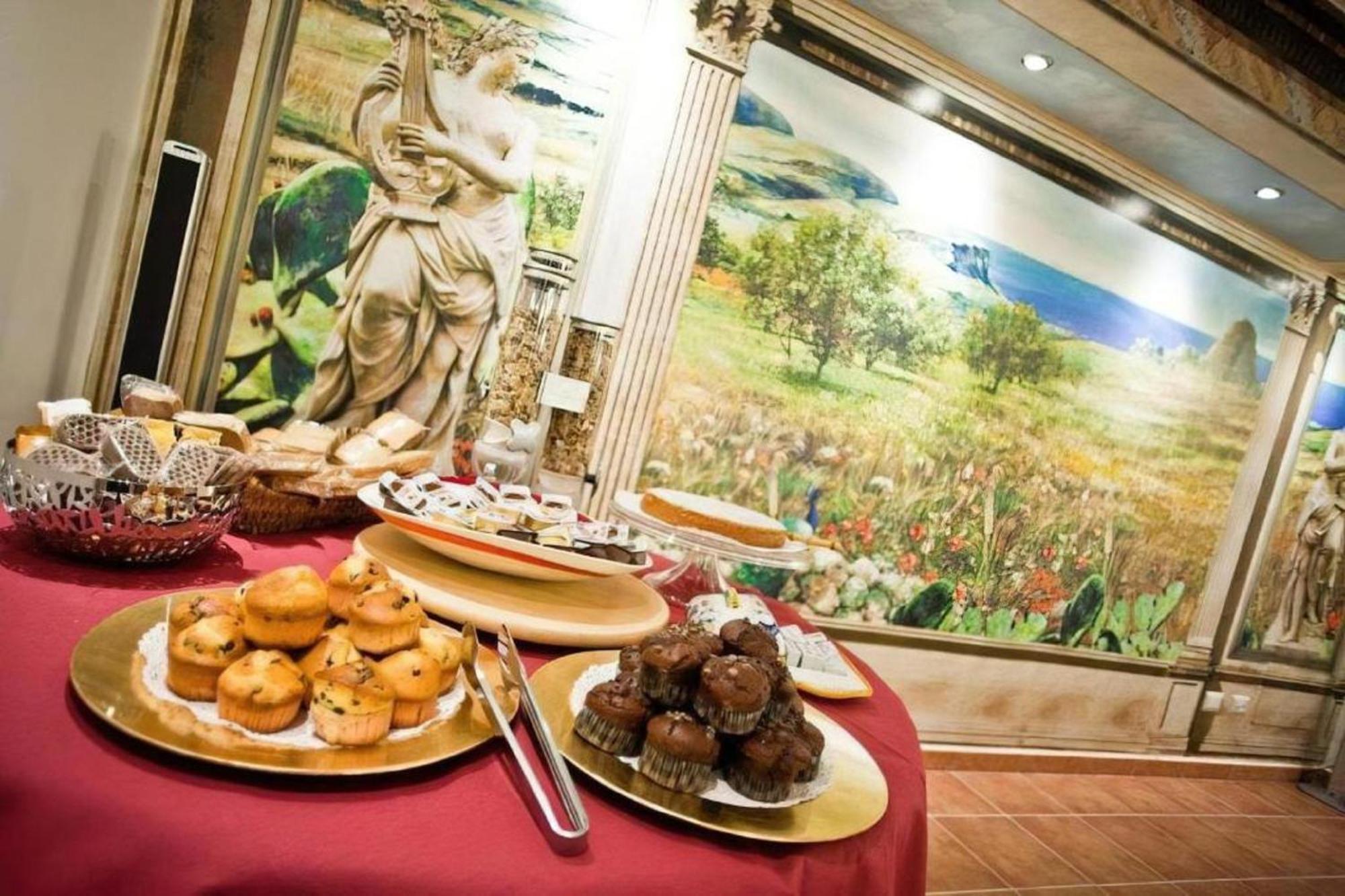 Palazzo Leo Suite And Apartment Lecce Exterior photo